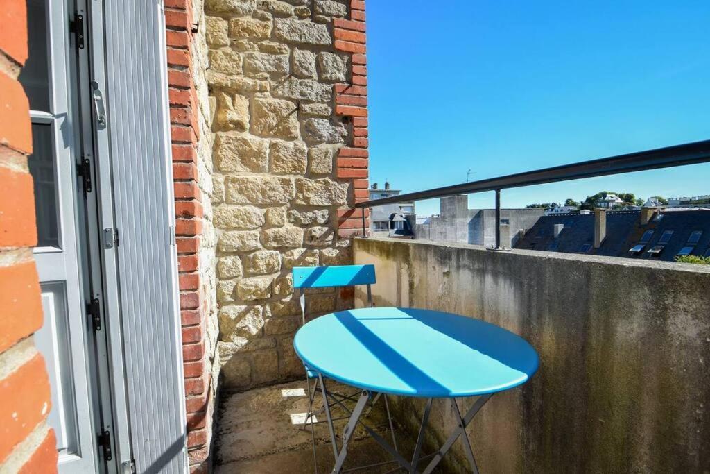 Le Moringa, A 2 Min De La Plage, Hyper Centre, Vue Mer De La Fenetre Dinard Esterno foto